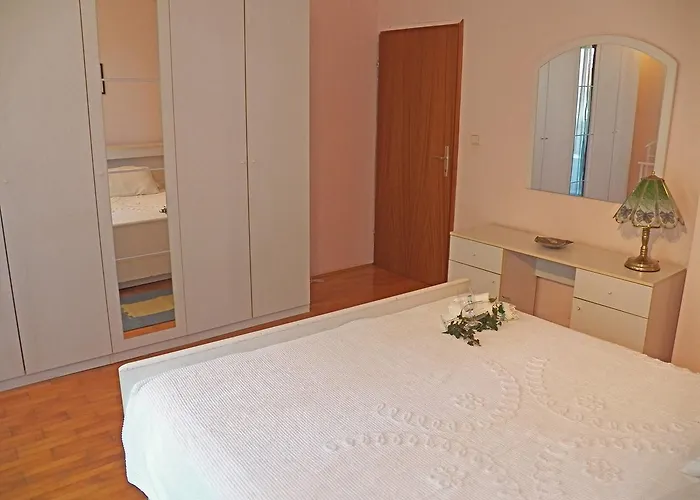 House Dubravka 1946 Apartament