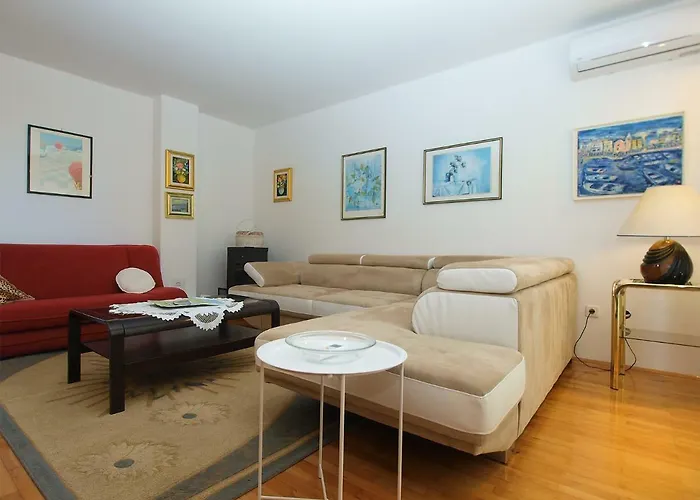 House Dubravka 1946 Apartament *