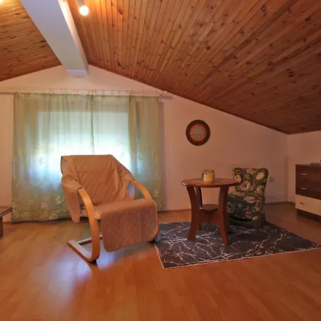 Apartment House Dubravka 1946 Pula