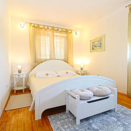 House Dubravka 1946 Apartment Pula