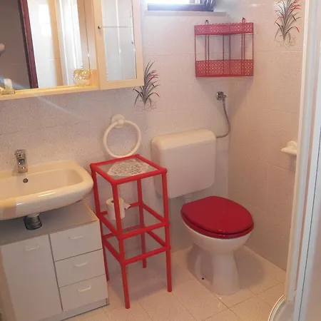 House Dubravka 1946 بولا