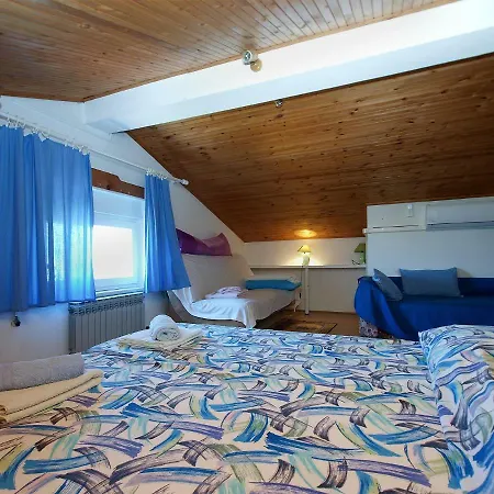 House Dubravka 1946 Pula