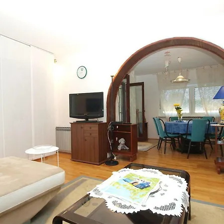 House Dubravka 1946 풀라