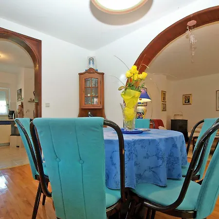 House Dubravka 1946 * 풀라