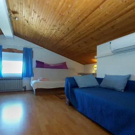 House Dubravka 1946 * 풀라