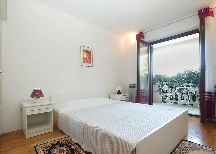 House Dubravka 1946 Апартаменти Пула