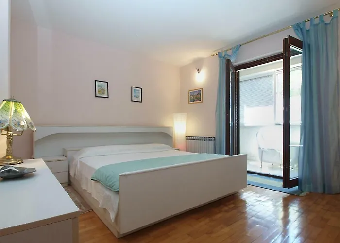 House Dubravka 1946 Апартаменти Пула