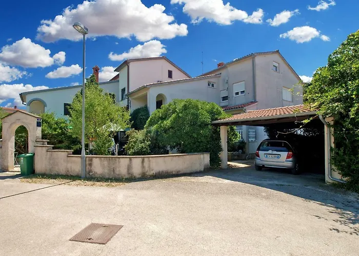 House Dubravka 1946 Пула