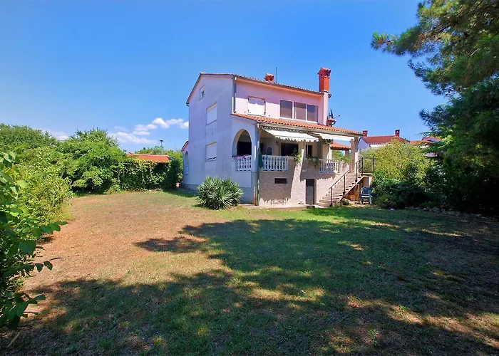 House Dubravka 1946 Апартаменти