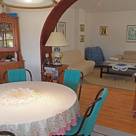 House Dubravka 1946 דירה פולה