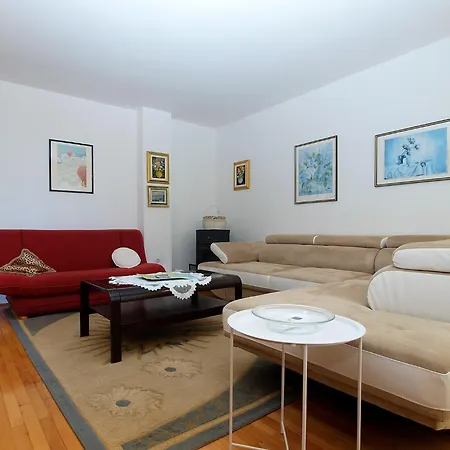 House Dubravka 1946 דירה *